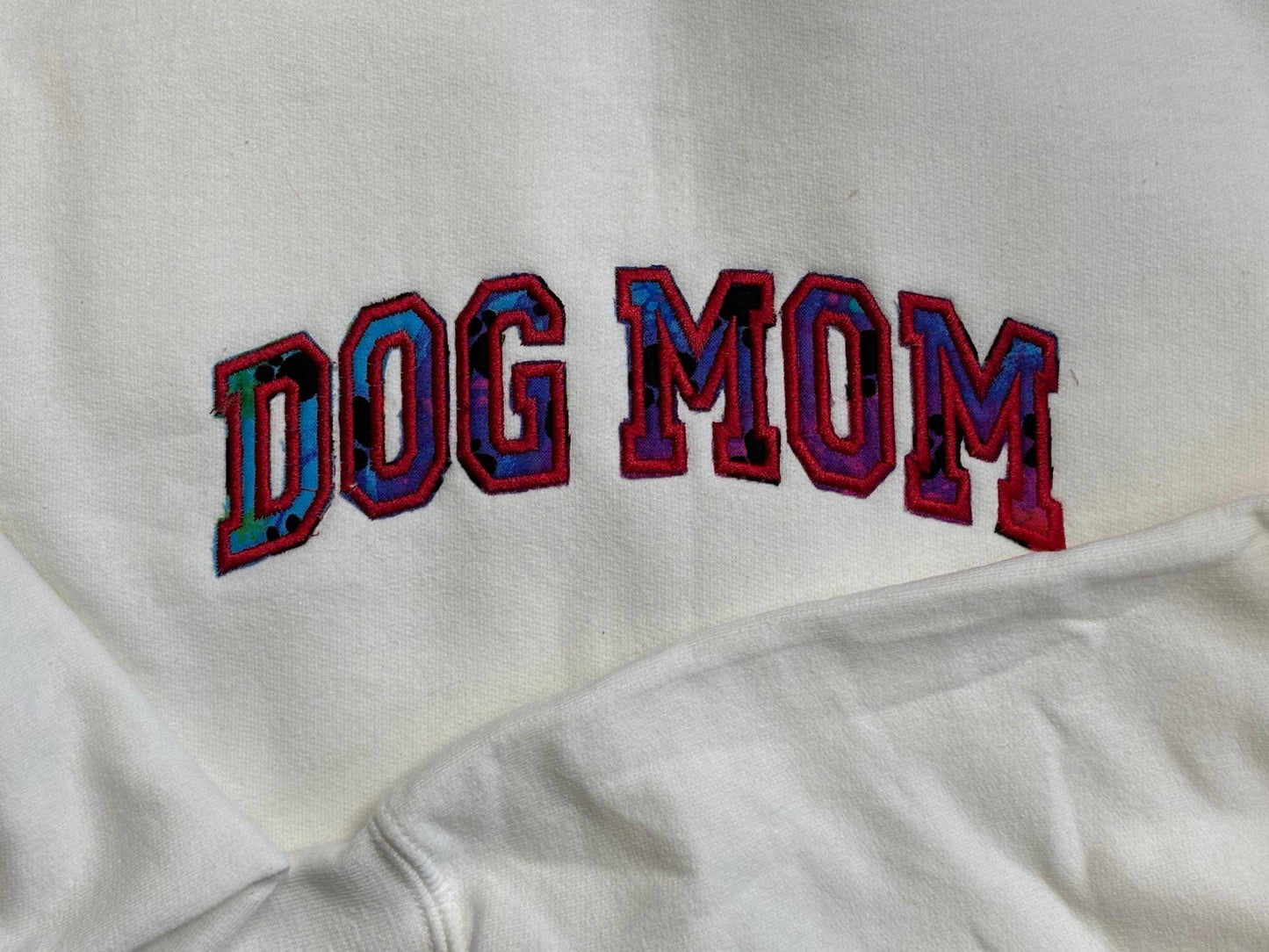 Dog Mom Sweatshirt, Cozy Pullover for Dog Lovers, Cute Dog Mama Gift, Customizable Pet Lover Apparel, Warm & Stylish