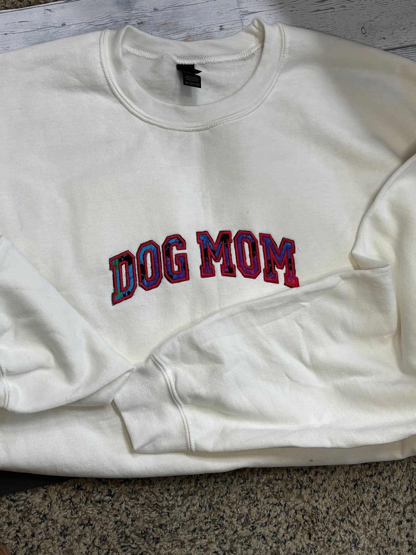 Dog Mom Sweatshirt, Cozy Pullover for Dog Lovers, Cute Dog Mama Gift, Customizable Pet Lover Apparel, Warm & Stylish
