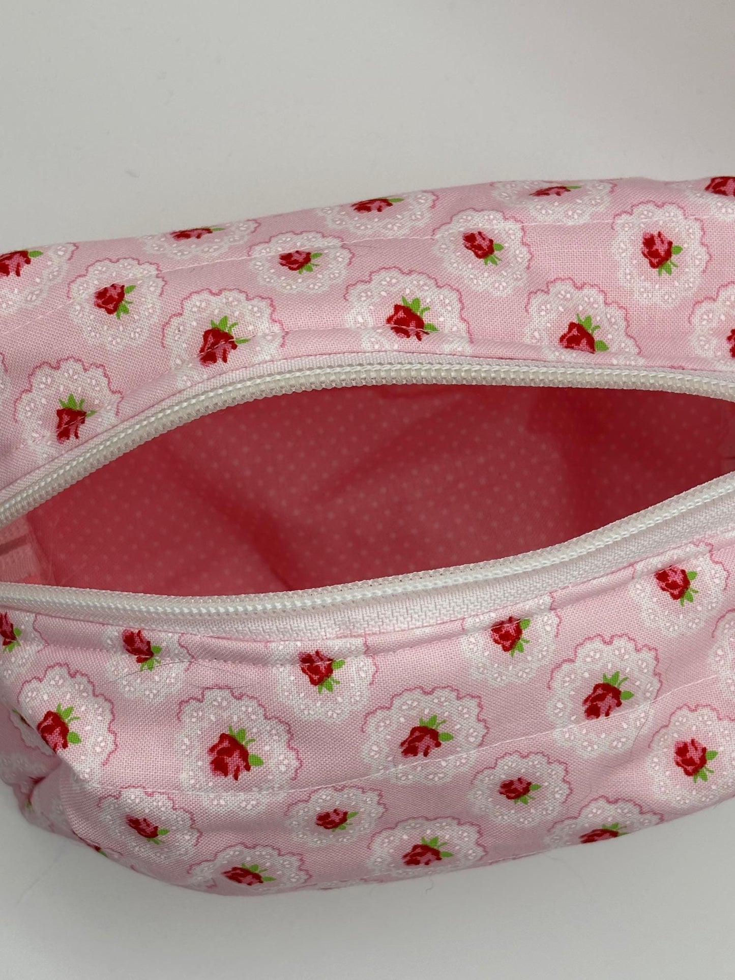 Chic & Compact: Your Go-To Mini Makeup Pouch