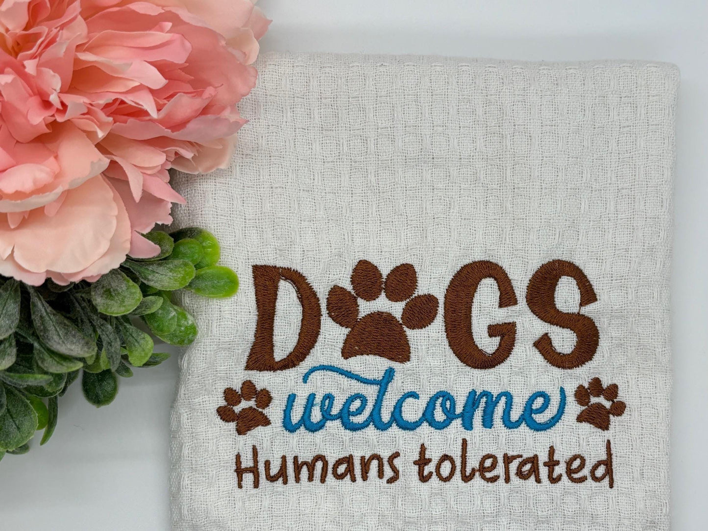 Embroidered Kitchen Towel: Personalized Home Decor Gift
