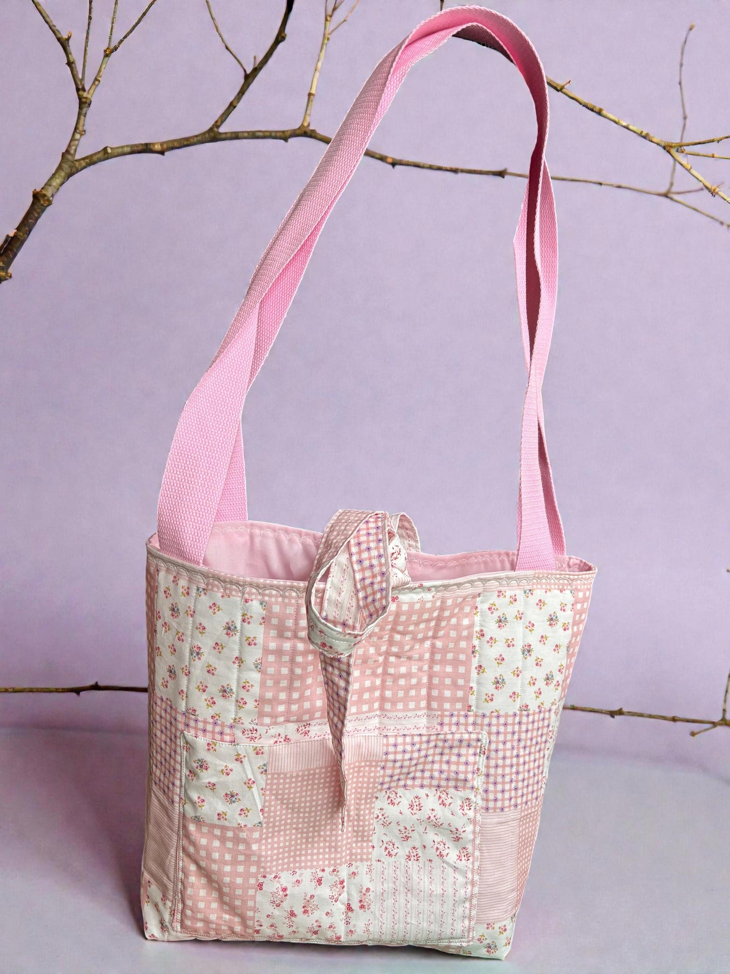 Soft & Stylish: Quilted Tote for Every Adventure