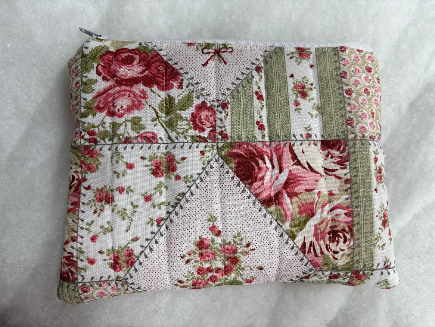 Stylish Storage: Handmade Quilted Zippered Pouch