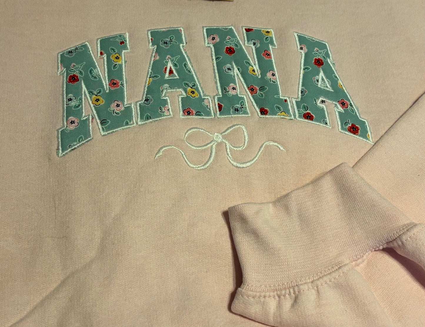 Comfy & Cute Applique Sweatshirt for Everyday Wear 2XL