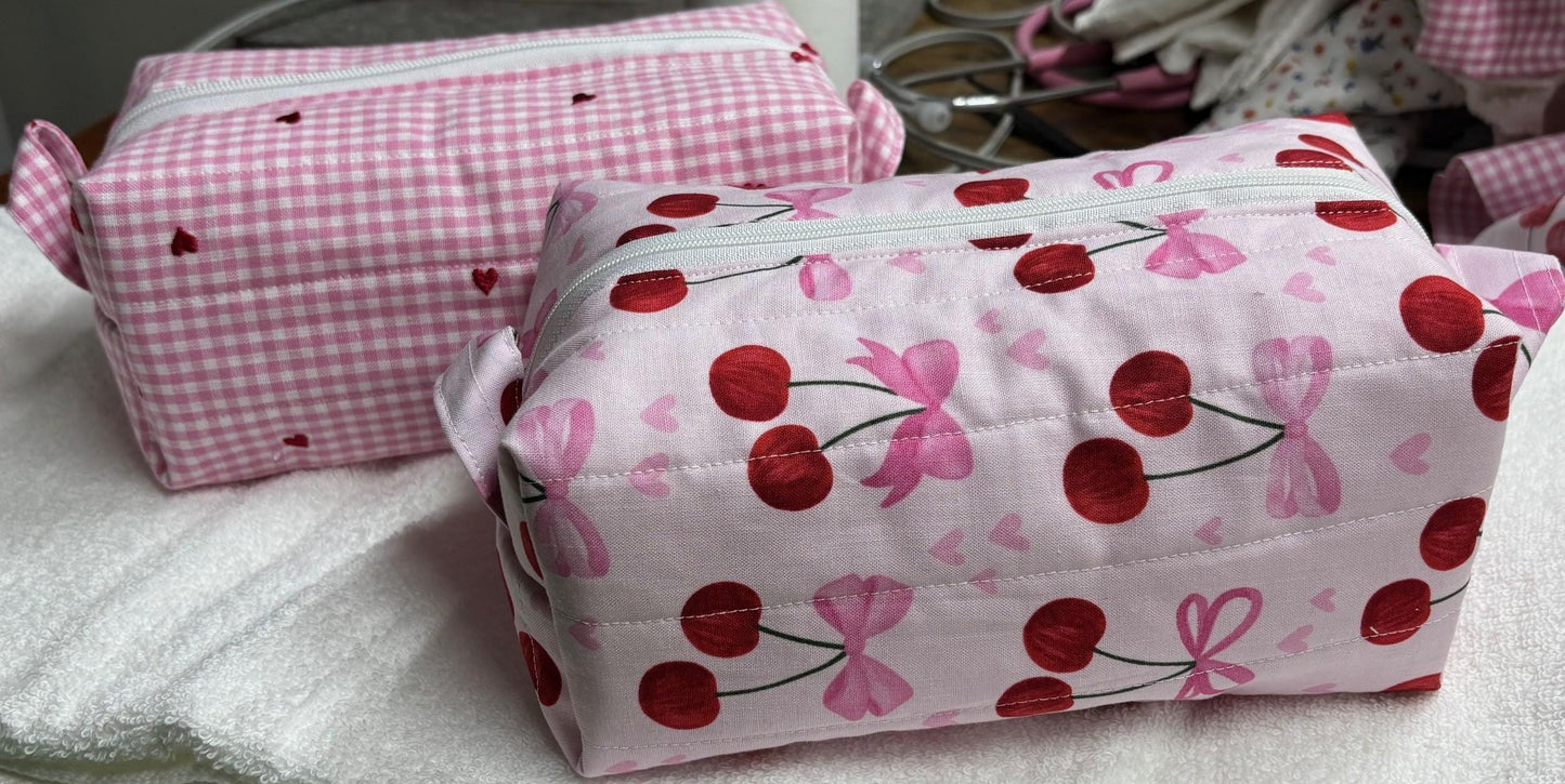 Stylish Quilted Makeup Bags for Every Beauty Lover