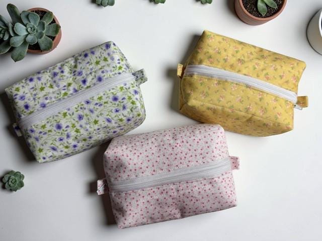 Quilted Charm: Your Perfect Mini Makeup Bag is Here!