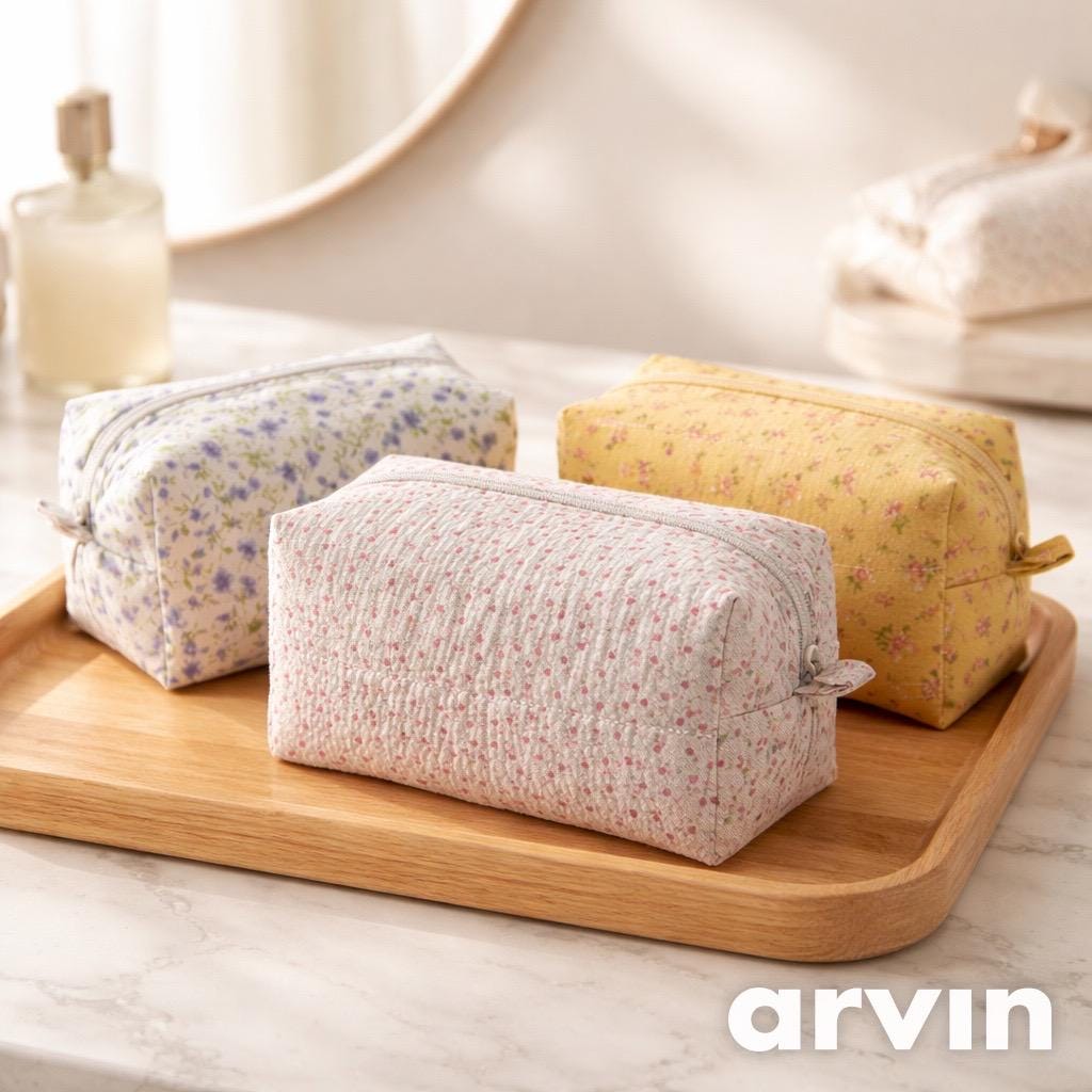 Quilted Charm: Your Perfect Mini Makeup Bag is Here!