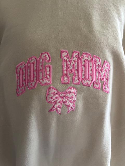 Paw-sitively Adorable: Embroidered Dog Mom Sweatshirt! 2xl