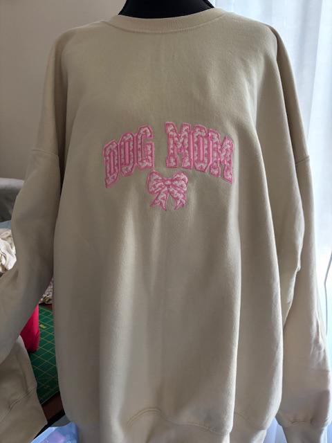 Paw-sitively Adorable: Embroidered Dog Mom Sweatshirt! 2xl