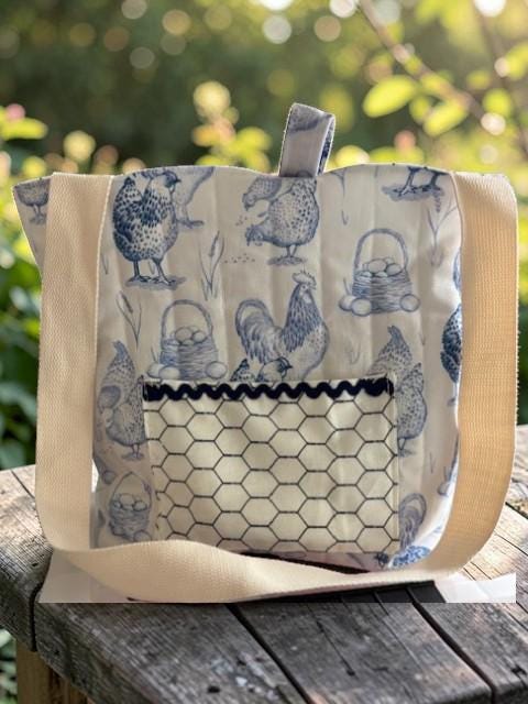 Versatile Quilted Tote: Perfect for Everyday Use