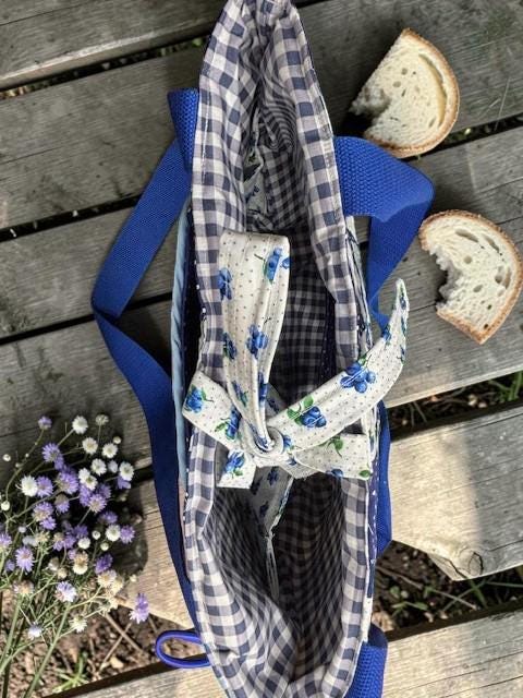 One-of-a-Kind Blueberry Tote Bag: Cozy & Cute!