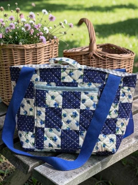 One-of-a-Kind Blueberry Tote Bag: Cozy & Cute!