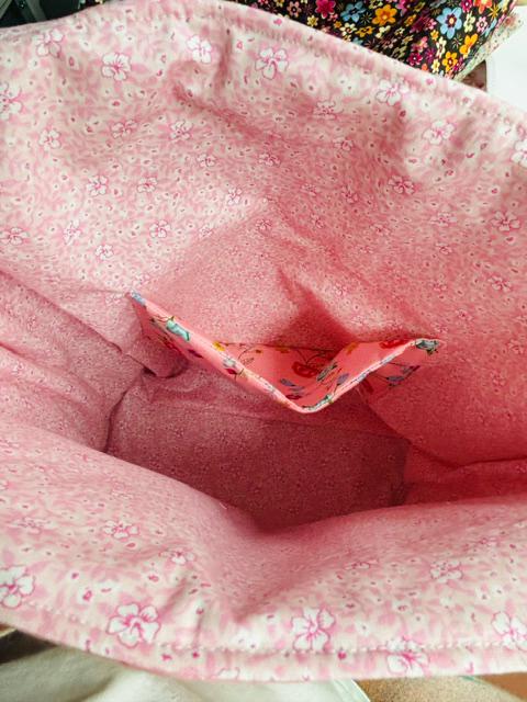 Cozy Chic: Your Perfect Quilted Tote Awaits!