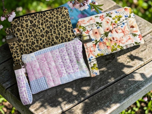 Charming Handmade Quilted Wristlet: Style Meets Function!